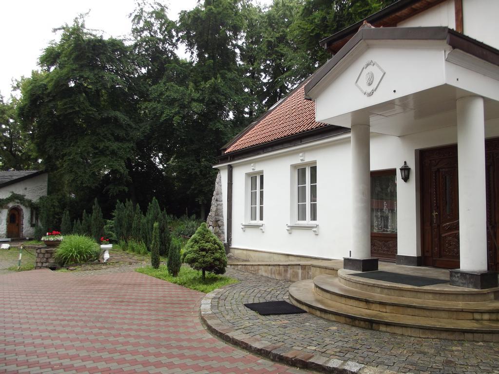 Dedek Park - Historyczny Dworek W Pieknym Parku Skaryszewskim Obok Stadionu Narodowego Warsaw