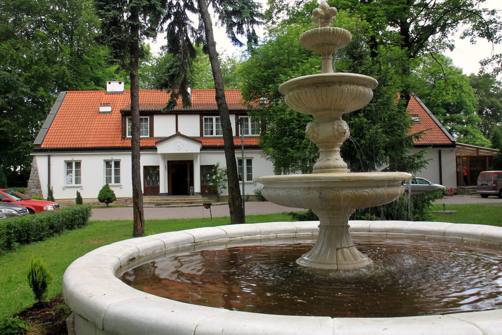 Dedek Park - Dworek W Pięknym Parku Skaryszewskim Obok Stadionu Narodowego 3*